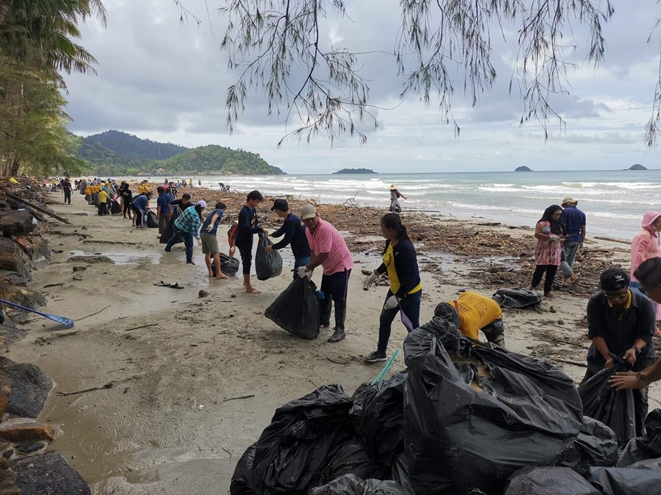 Massive 3-Day Cleanup Restores Koh Chang After Flooding - Trash Hero World